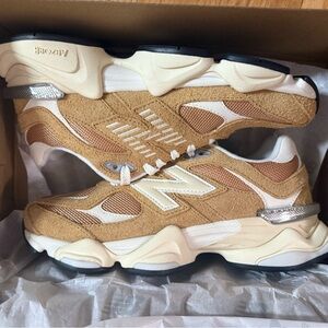 Brand New in box Balance Beige Sneakers